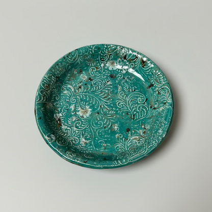 Floral Reef Ceramic Plate – Botanical Serving Ritual, Ø19.5×3 cm & Ø17.5×3 cm by Red Raven Pottery