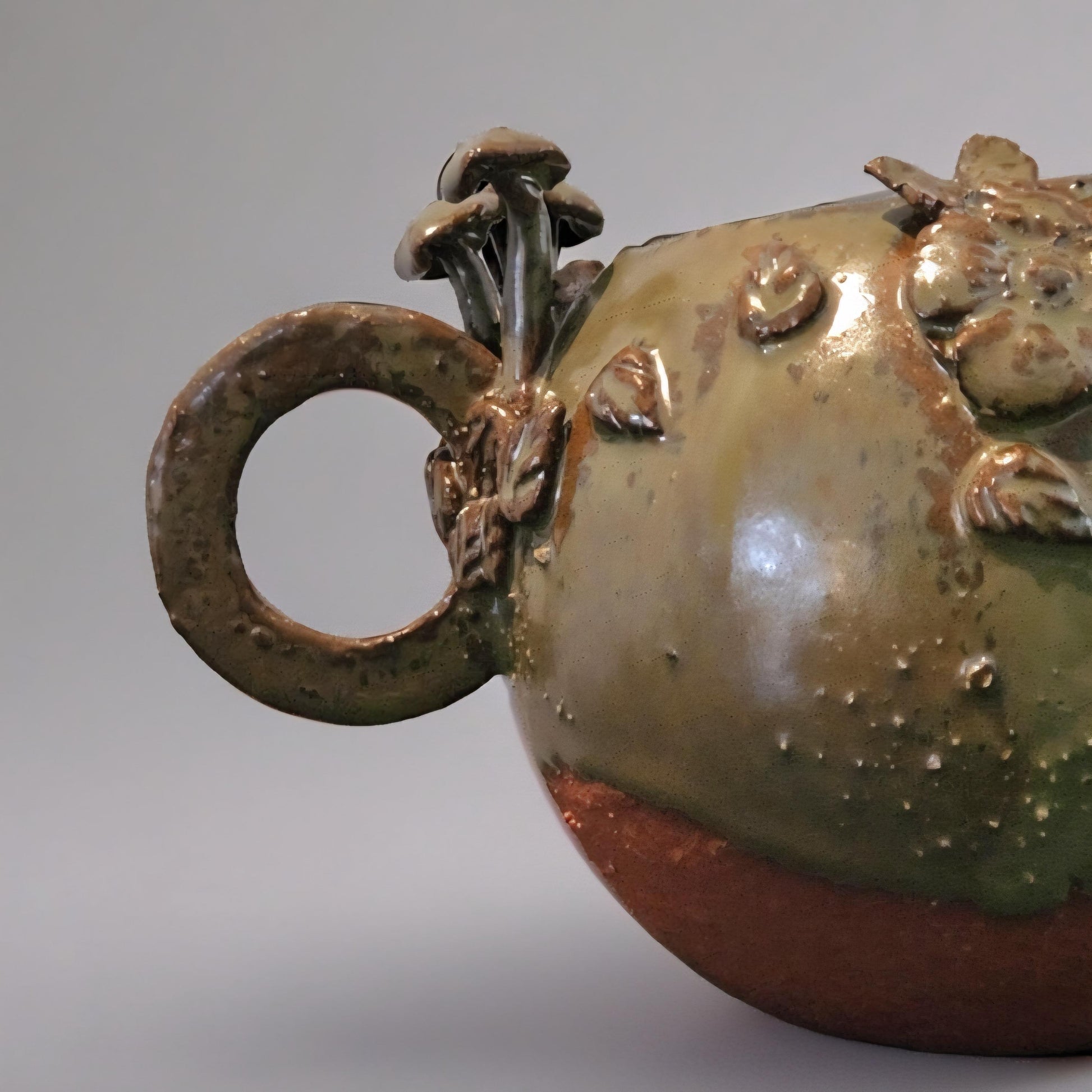 Forest Oracle Ceramic Tea Mug – Moss-Green Ritual Vessel, Ø9.5×11 cm by Red Raven Pottery