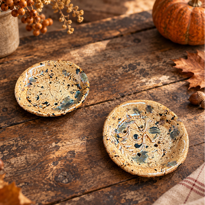 Fossil Field Handmade Ceramic Soap Dish – Excavation Relics, Ø10 × 2 cm by Red Raven Pottery