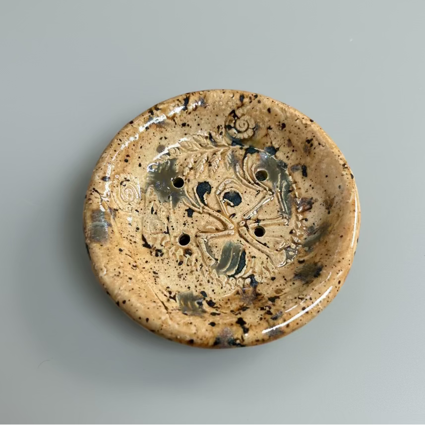 Fossil Field Handmade Ceramic Soap Dish – Excavation Relics, Ø10 × 2 cm by Red Raven Pottery