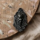 Framed Raven Skull Plaster Magnet – Gothic Studio Cast Curio, 3 × 5 × 1.7 cm