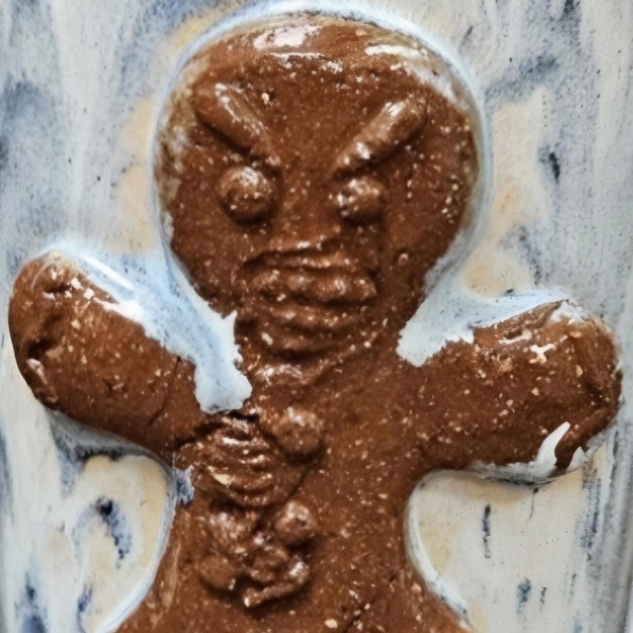 Frostbitten Gingerdead Ceramic Tumbler – Twisted Holiday Chaos, Ø8×12 cm by Red Raven Pottery
