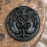 Gargoyle Medallion Plaster Fridge Magnet – Gothic Guardian Studio Cast Ornament, Ø8 × 1 cm