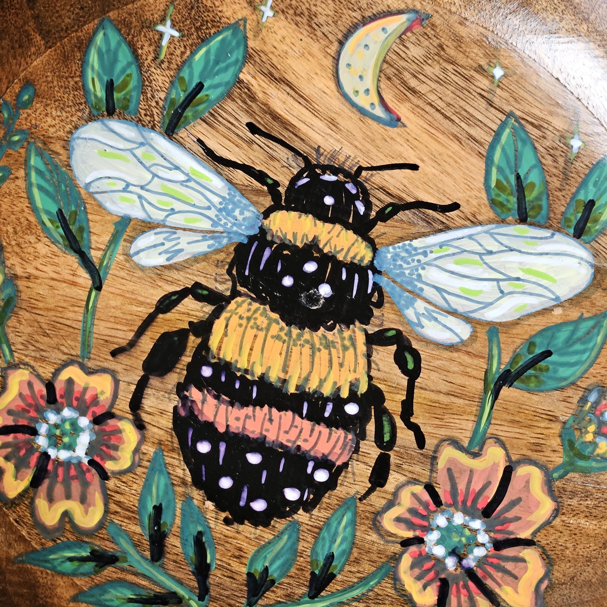 Honey Bee Painted Offering Bowl – Mango Wood For Purifying Rituals, Ø 24 × 10 cm by Hook & Hex