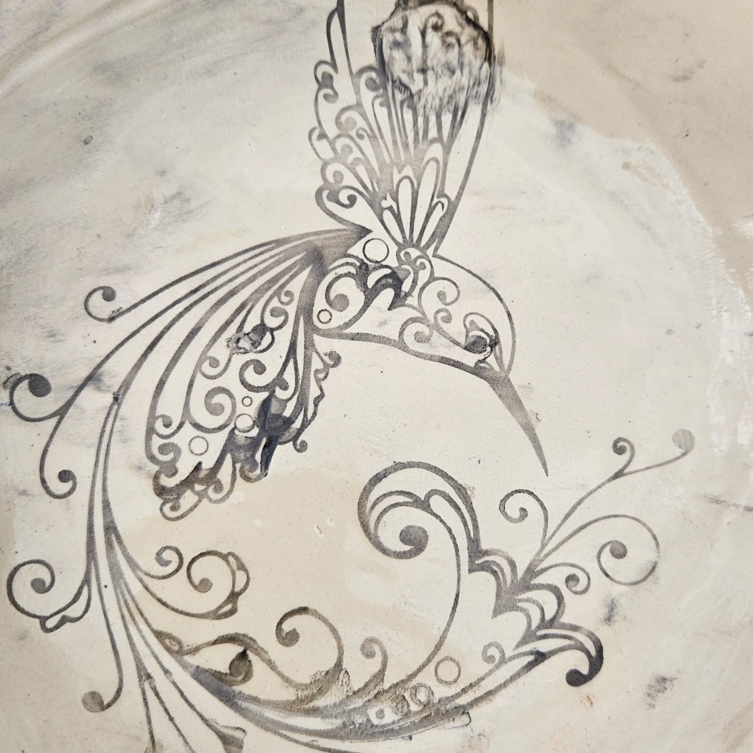 Hummingbird Moment Ceramic Dinner Plate – Lightness In Still Motion, Ø19.5×3 cm by Red Raven Pottery