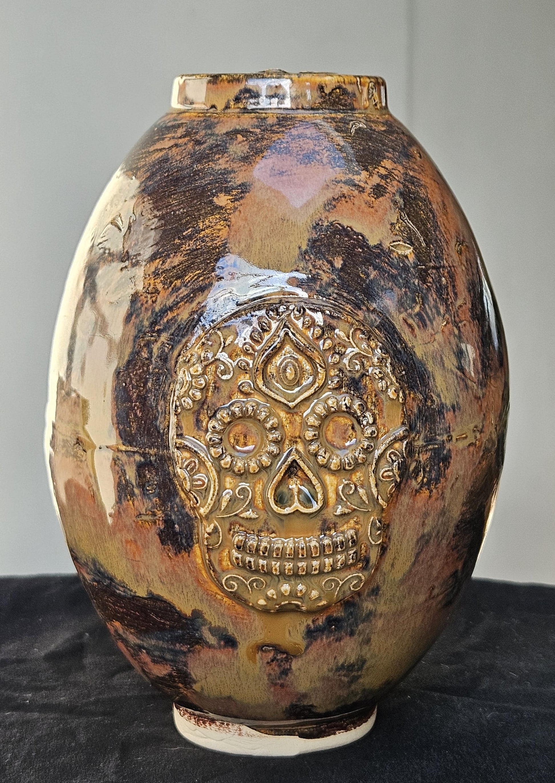 SKULL vase Life on Mars