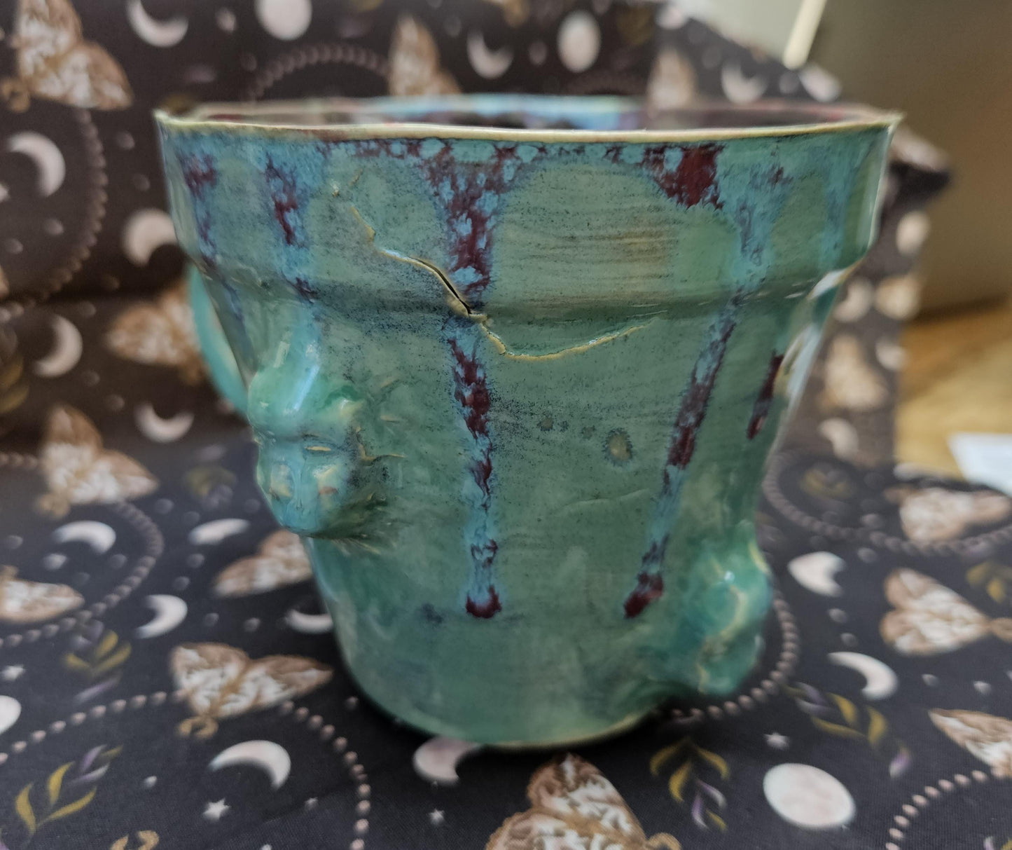 Handmade Green teacup lange skull