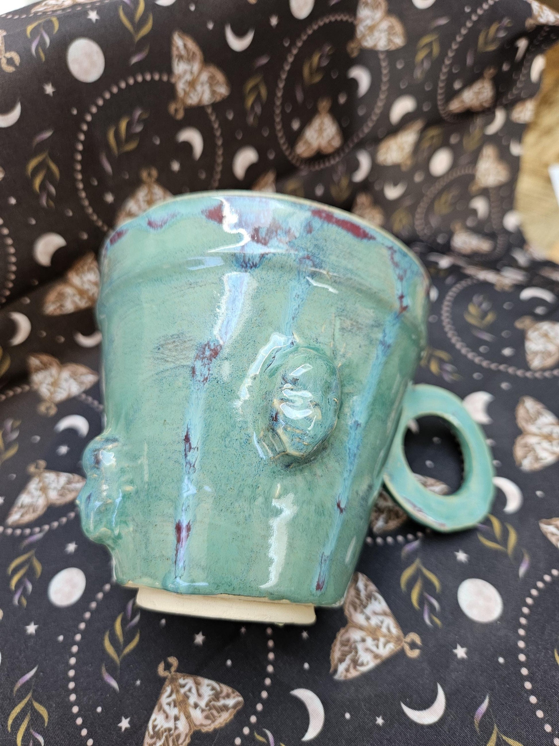 Handmade Green teacup lange skull
