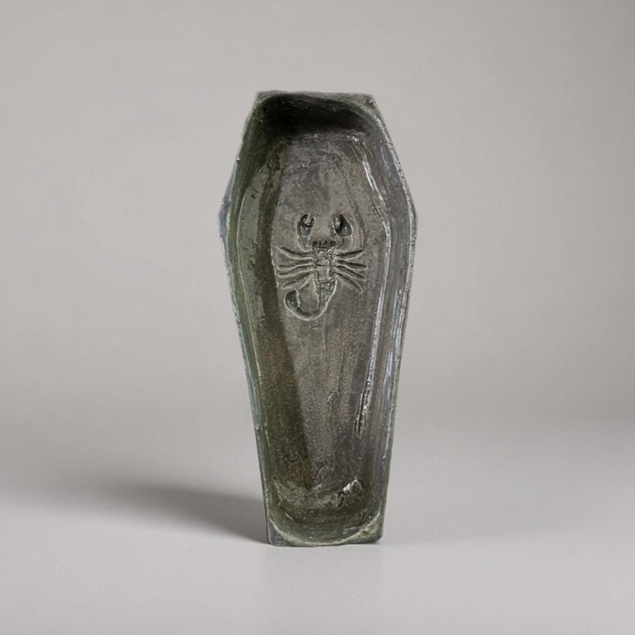 Sting & Shield Ceramic Trinket Coffin – Sentinel Ceramic Resting Place, 15×7×2 cm