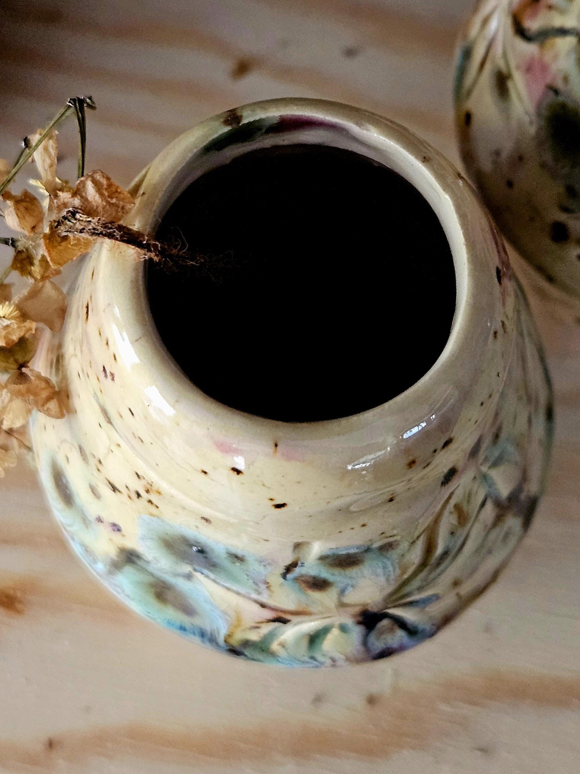 Handmade Ceramic Vase with Carved Spiders – Rustic Speckled Glaze – Nature-Inspired Dark Decor