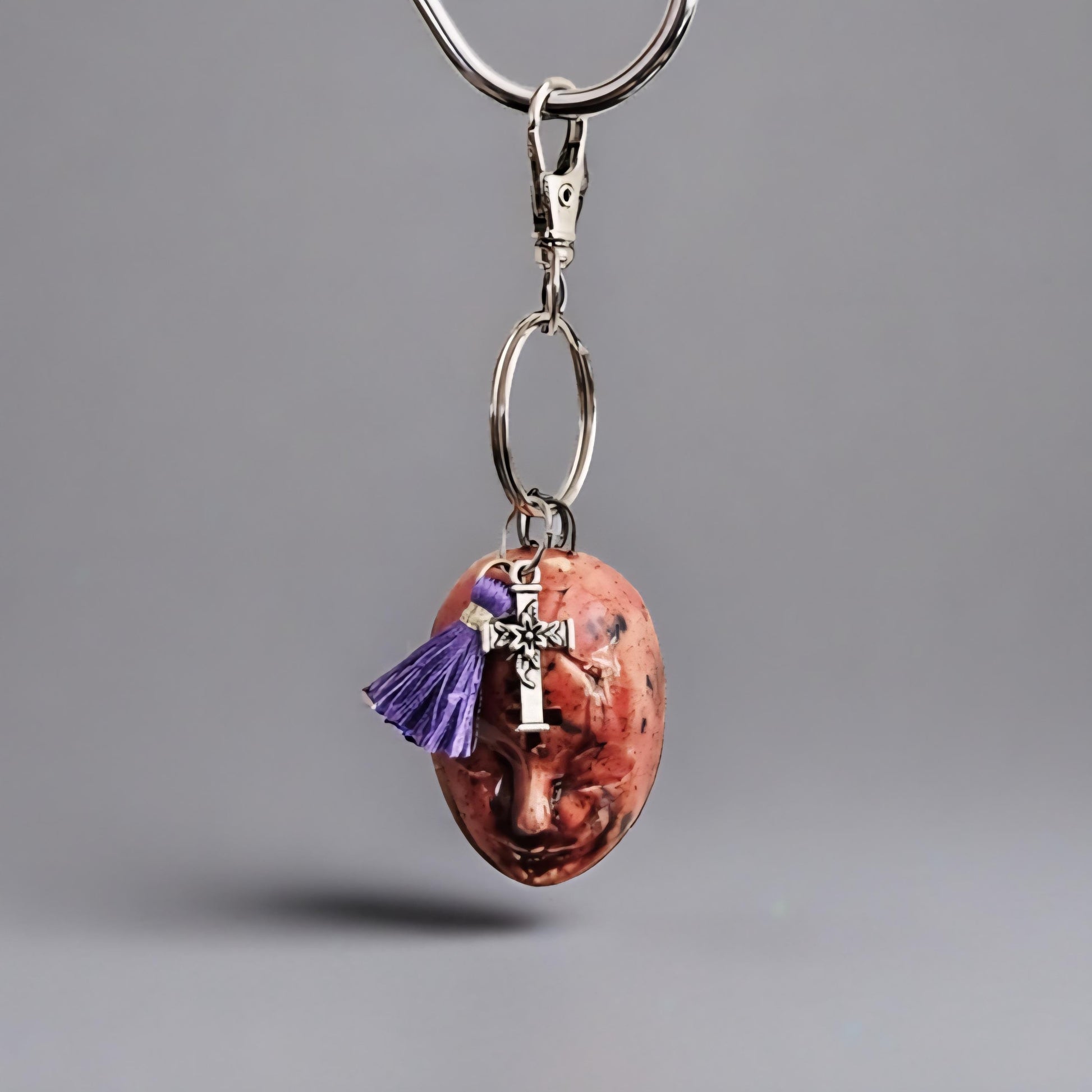 Gothic Baby Skull Keychains – Eerie Staring Ceramic Charms, 4×3 cm, various designs