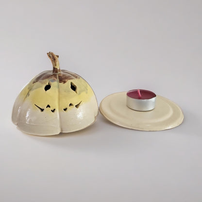 Harvest Pumpkin Tealight – Ceramic Halloween Lantern, Ø11×8 cm