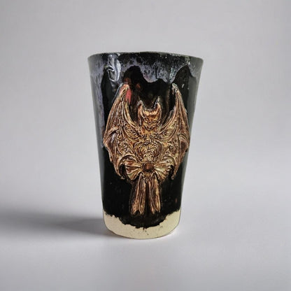 Nocturnal Bat Tumbler – Gothic Ritual Ceramic Vessel, Ø8×12 cm