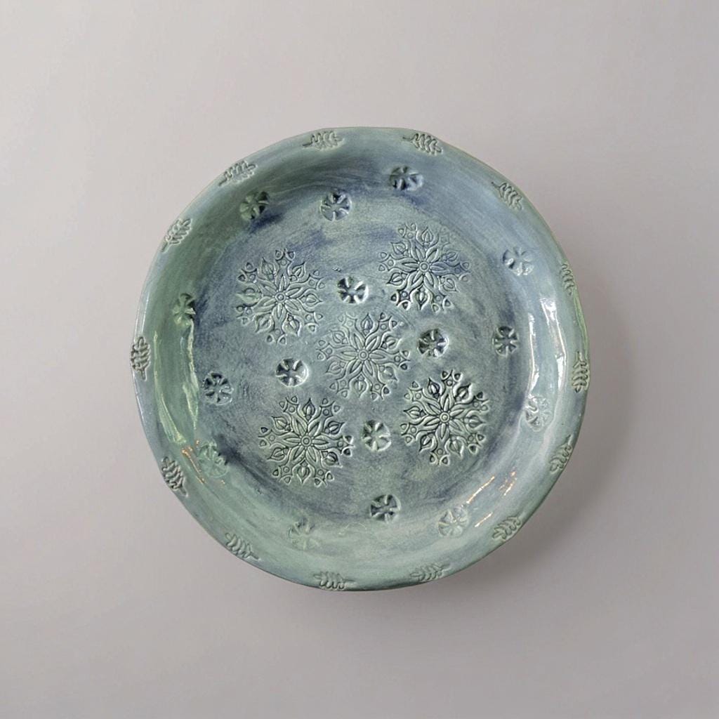 Oceanic Mandala Ceramic Plate – Summer Memories Captured in Glaze, Ø21.5×2 cm