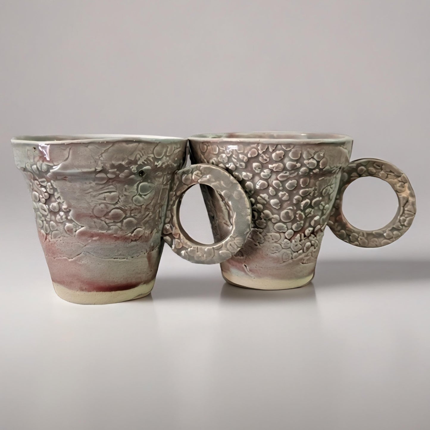 Yard of Bones Ceramic Coffee Mug – Shadows of Life Carved in Clay, Ø8×7.5 cm
