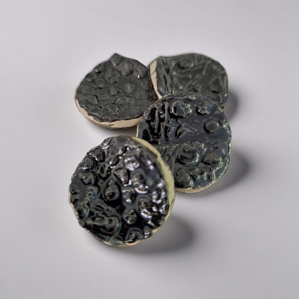 Gothic Swarm Ceramic Fidgets – Grounding Tokens for ADHD, PTSD & Spectrum Relief, Ø2×0.5 cm