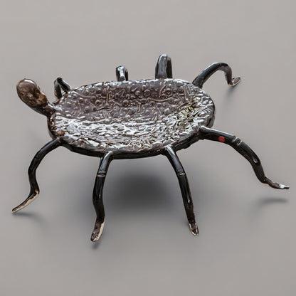 Arachnid Bones Jewelry Dish – Ceramic Guardian of Trinkets, 24×22×6.5 cm