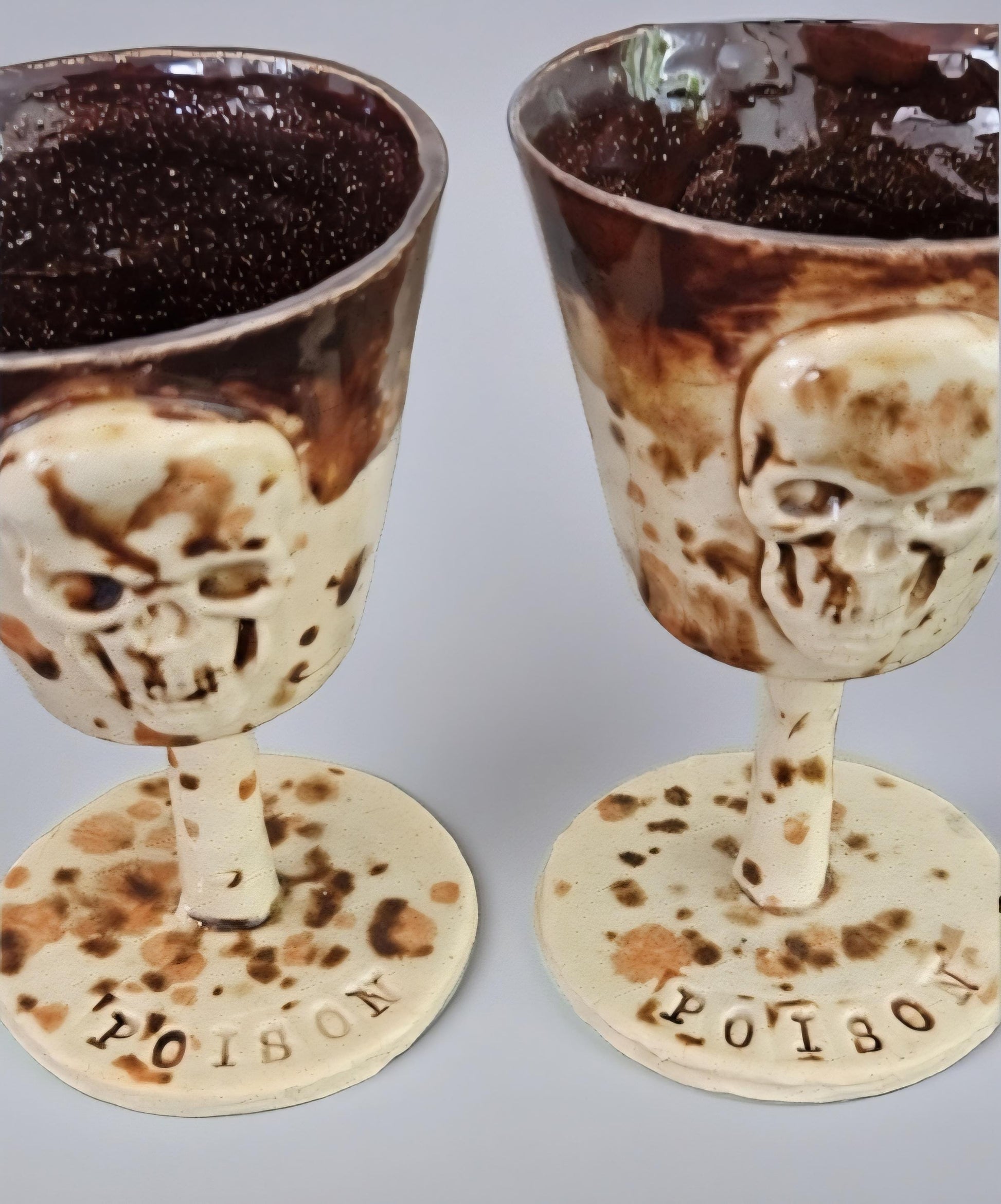 Skull Chalice Wineglasses – Set of 2 Macabre Toasting Vessels, Ø6.5×10 cm