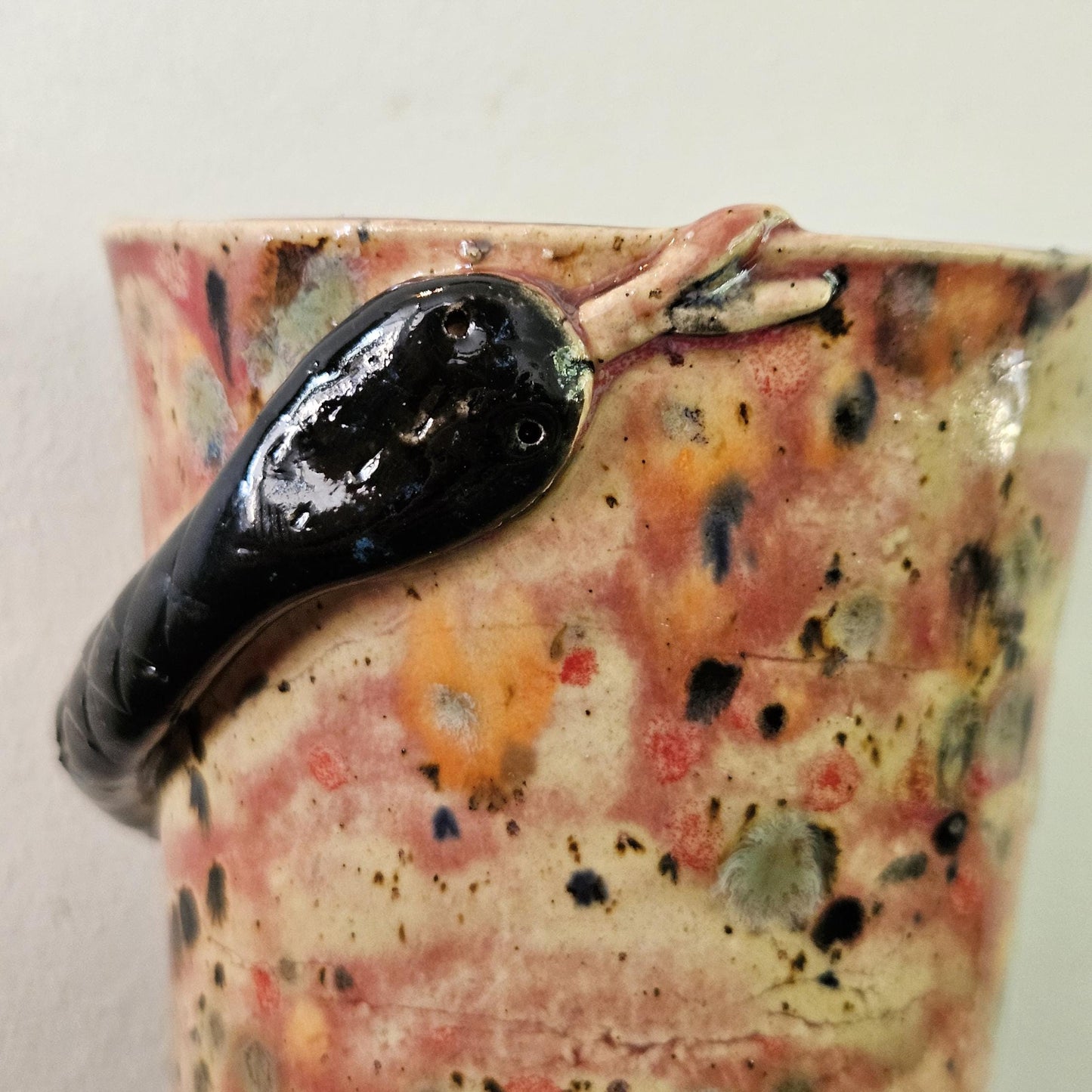 Coiling Serpent Tumbler – Healing Power Ceramic Vessel, Ø8×12 cm