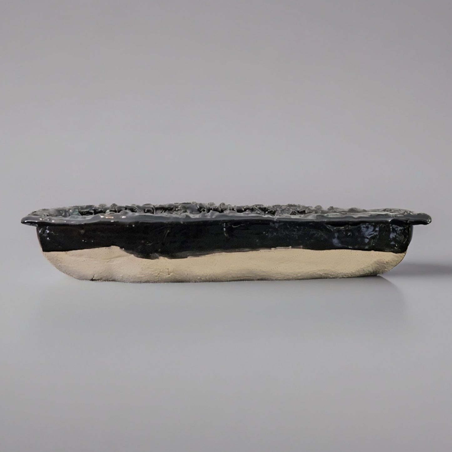 Skulls & Bones Ceramic Trinket Coffin – Obsidian Ceramic Resting Place, 15×7×2 cm