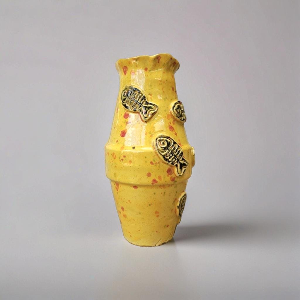 Sunburst Ceramic Vase – Ochre Glazed Fishbone Vessel, Ø9×17 cm by Red Raven Pottery