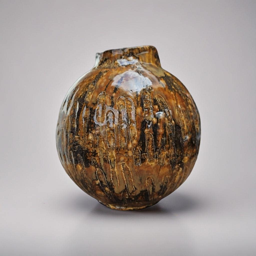 Rustic Relief Ceramic Sphere Vase – Earthen Textured Vessel, Ø13×15 cm by Red Raven Pottery