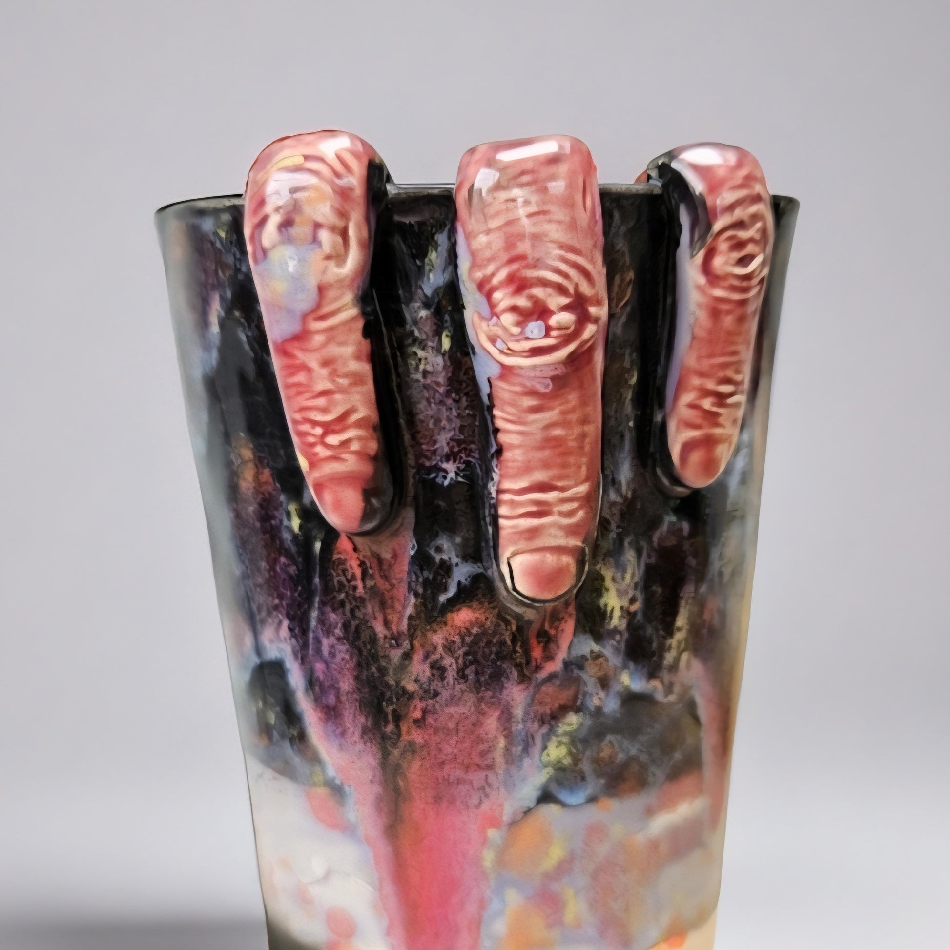 Creeping Hand Ceramic Tumbler – Grasp from the Grave, Ø8.5×13 cm by Red Raven Pottery