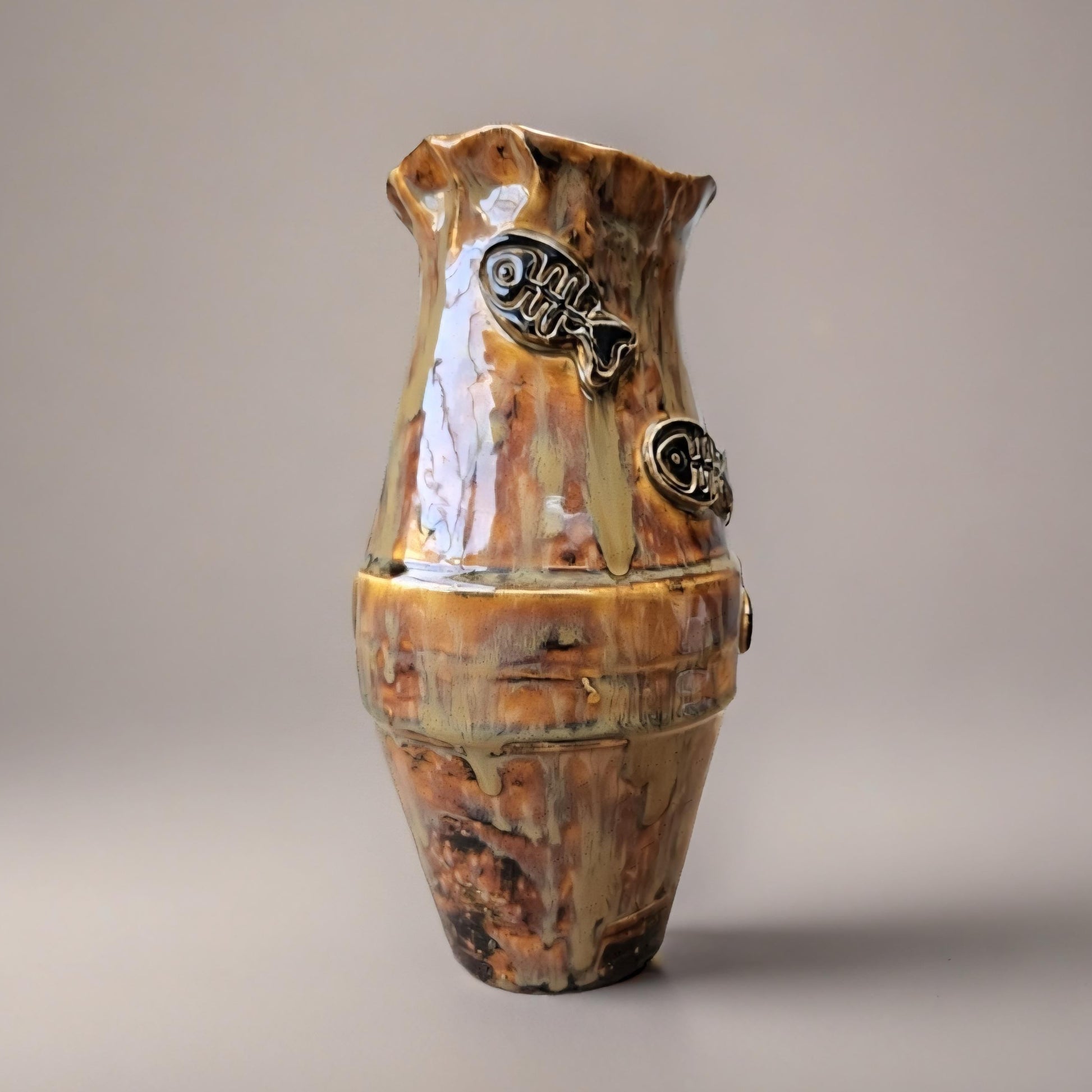Earthfire Medium Ceramic Vase – Amber Glazed Fishbone Vessel, Ø11×20 cm by Red Raven Pottery