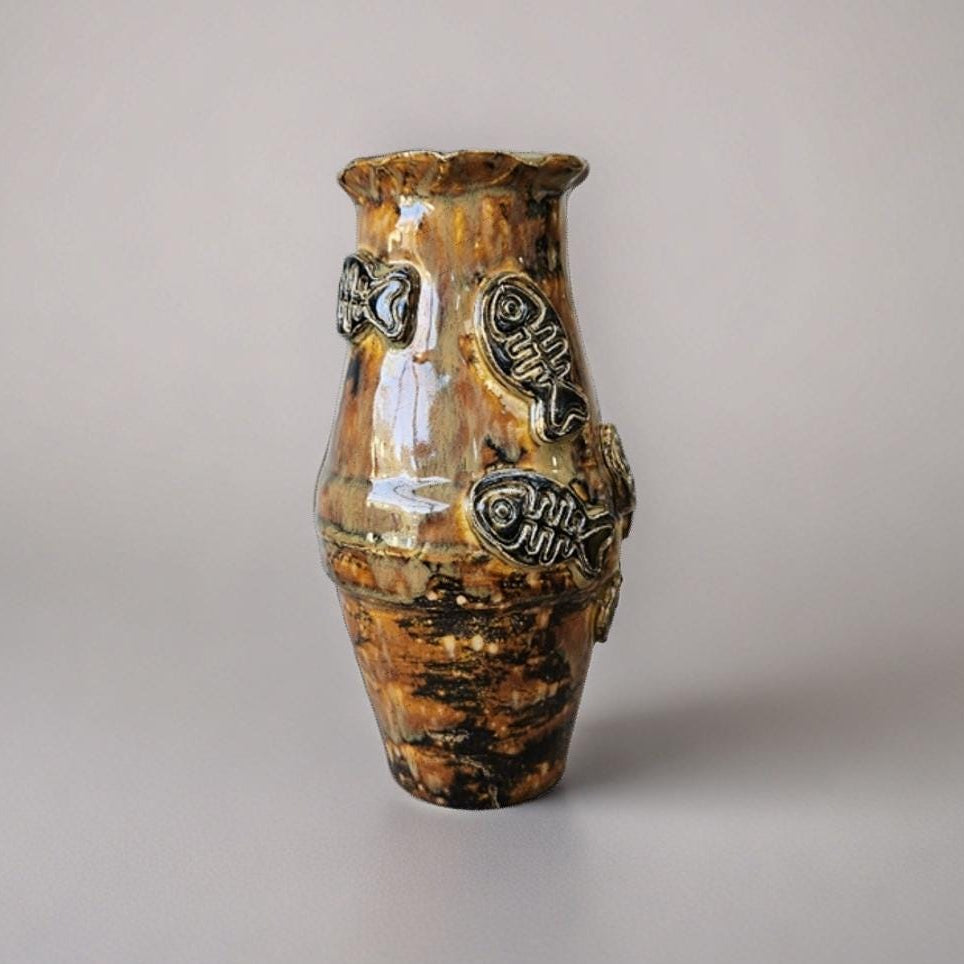 Earthfire Small Ceramic Vase – Amber Glazed Fishbone Vessel, Ø9×17 cm by Red Raven Pottery