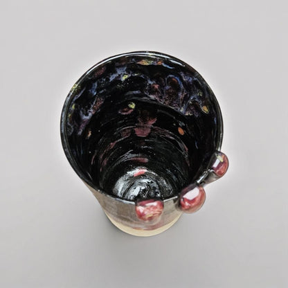 Creeping Hand Ceramic Tumbler – Grasp from the Grave, Ø8.5×13 cm by Red Raven Pottery