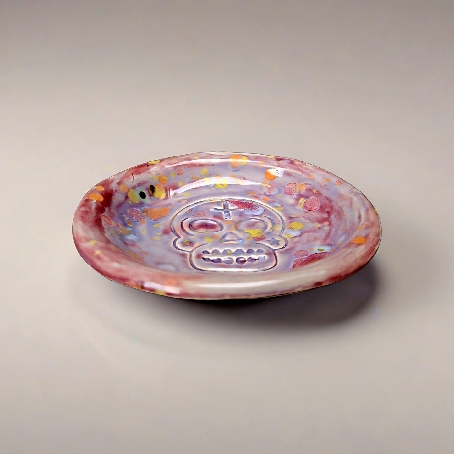 Sugar Skull Ceramic Mini Dish – Festive Macabre Trinket Keeper, Ø10×1.5 cm by Red Raven Pottery