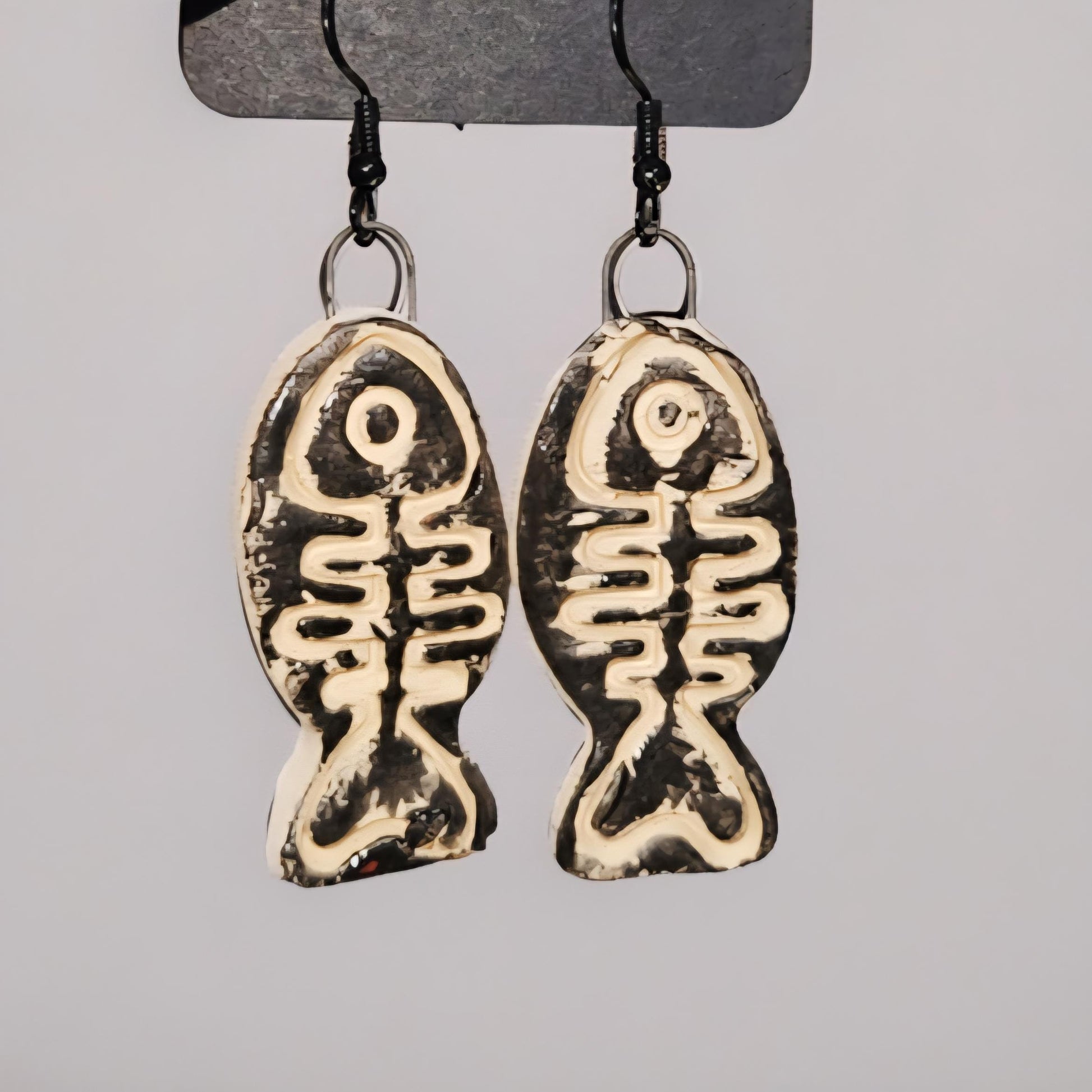 Tidal Relic Fishbone Earrings – Handmade Eerie Charms, 4×2 cm by Red Raven Pottery