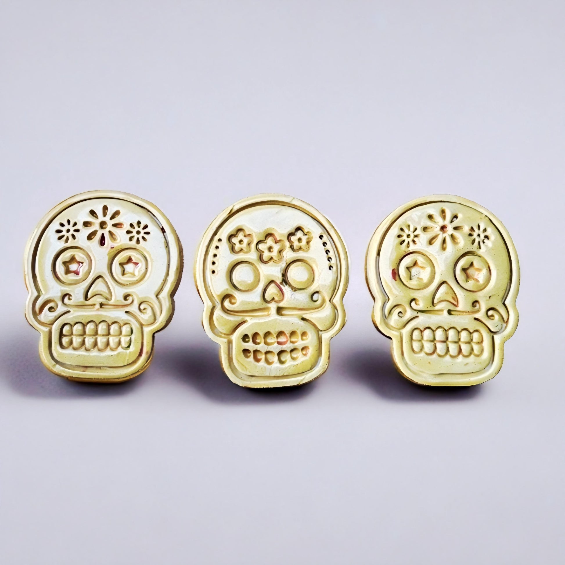 Golden Calavera Magnet – Sugar Skull Ornament, 4.5×5.5 cm, various designs by Red Raven Pottery