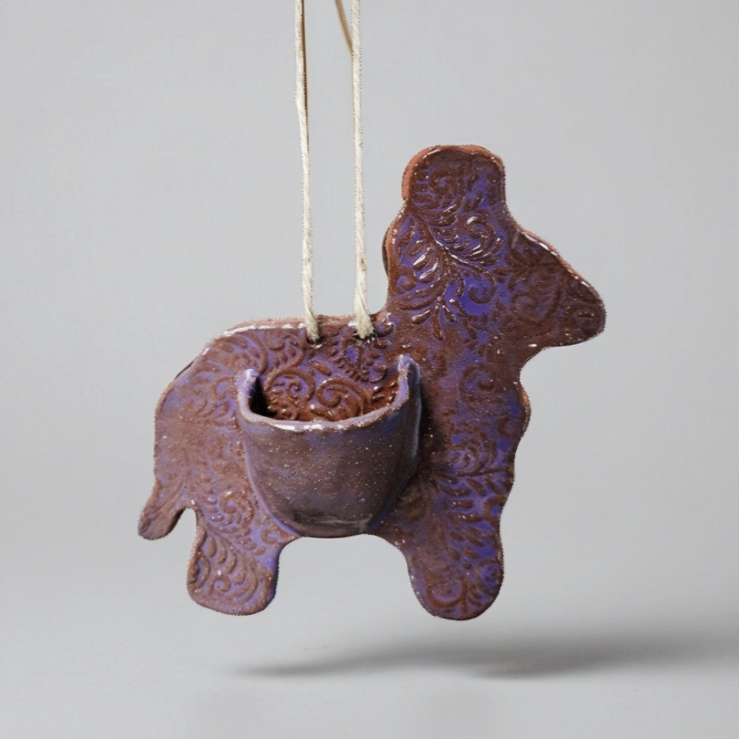 Andes Wildlife Ceramic Hanging Planter – Alpaca Joy for Small Plants , 16x16×4 cm, various colors by Red Raven Pottery