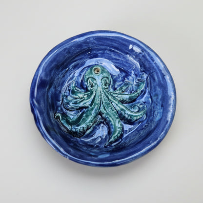 Octopus Drift Ceramic Incense Holder – Tide-Quiet Ritual Vessel, Ø8 x 1.5cm by Red Raven Pottery