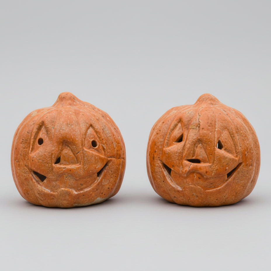 Jack O’Lantern Handmade Ceramic Tealight Holder – Halloween Pumpkin Light, 12 × 13 × 14 cm by Red Raven Pottery