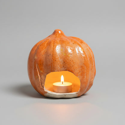 Jack O’Lantern Handmade Ceramic Tealight Holder – Halloween Pumpkin Light, 12 × 13 × 14 cm by Red Raven Pottery