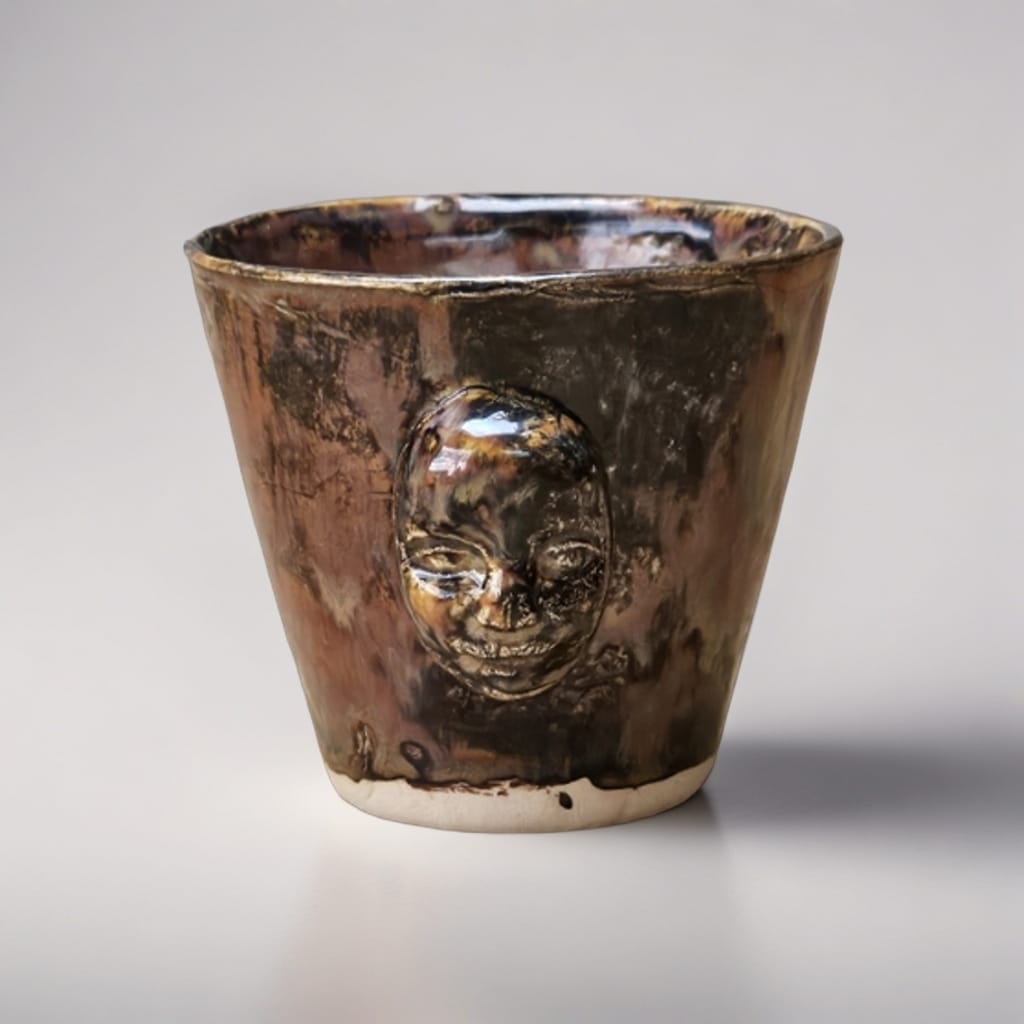 Life on Mars Ceramic Mini Planter – Alien Newborn in Clay, Ø5×4.5 cm by Red Raven Pottery