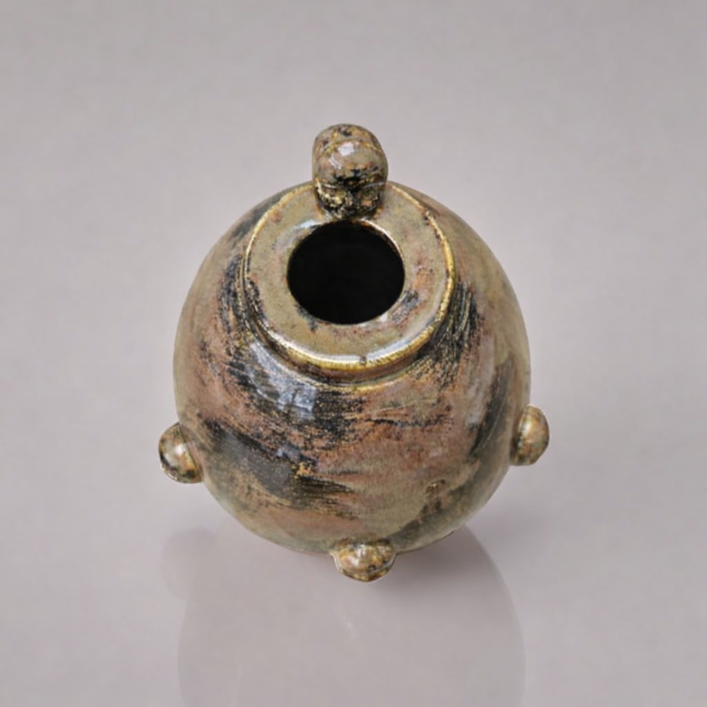Life on Mars Ceramic Vase – Newborn Faces in Quiet Orbit, Ø9×13 cm by Red Raven Pottery