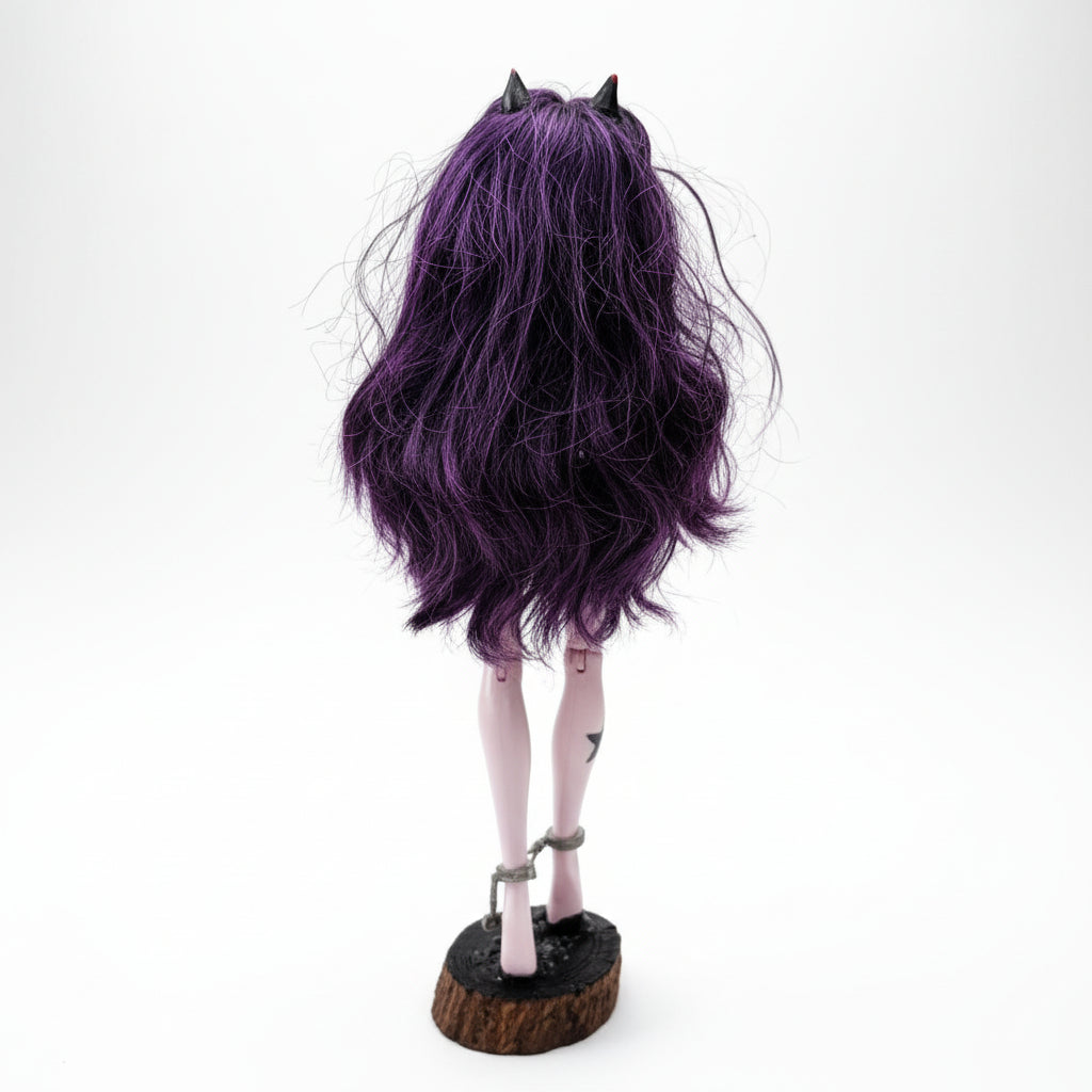 Lillith Spawn Painted Horror Doll – Customized Gothic Figurine, 27 cm by Hook & Hex