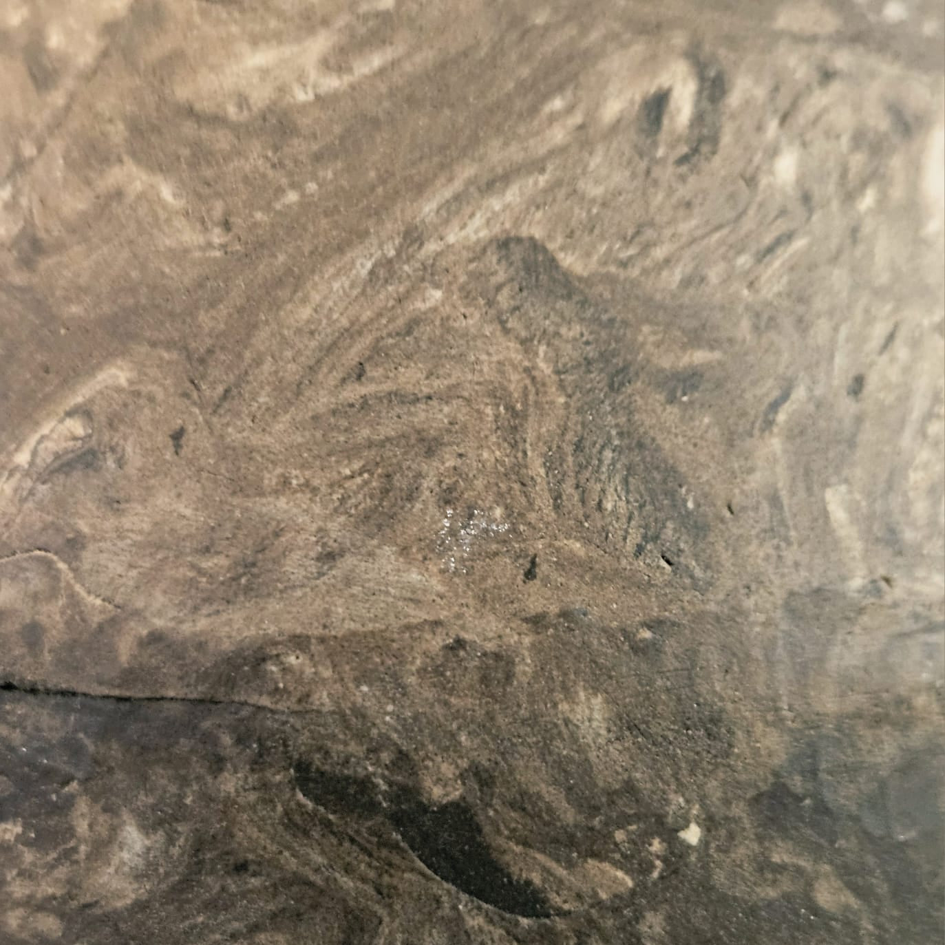 Marbled Earth Ceramic Vase – Stone-Toned Ritual Vessel, Ø11×17 cm by Red Raven Pottery