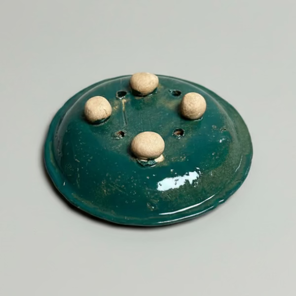 Mossmere Dragonfly Handmade Ceramic Soap Dish – Emerald Waters, Ø10 × 2 cm by Red Raven Pottery