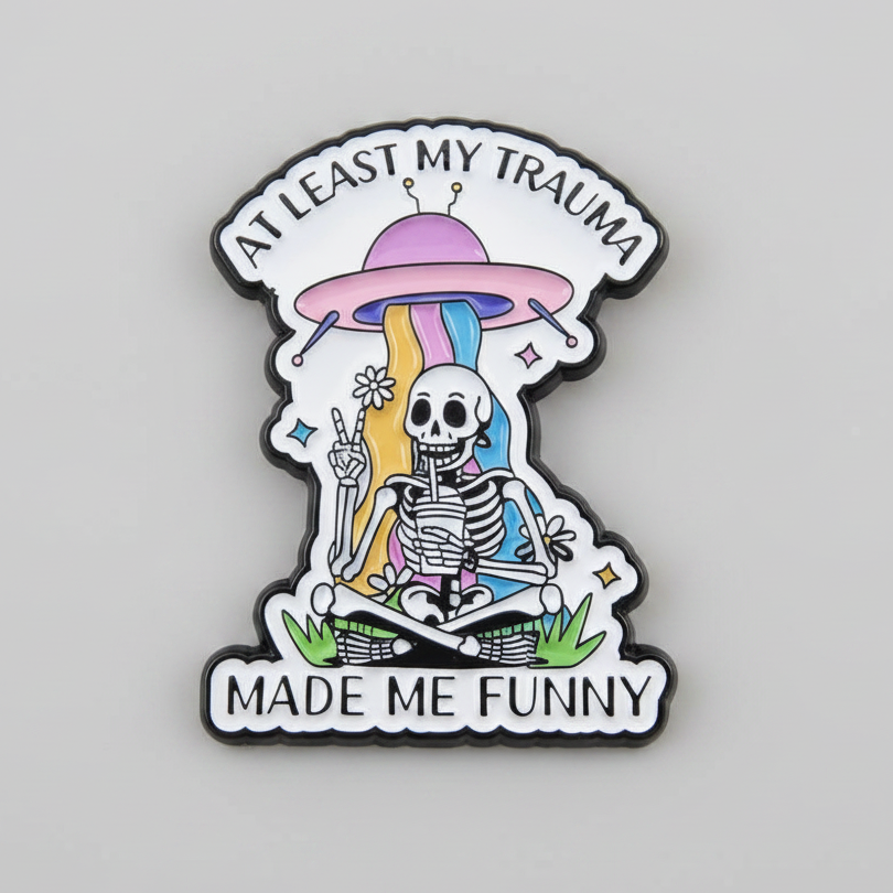 My Trauma Made Me Funny Lapel Pin – Alien Abduction Metal Badge, 2.5 × 3.5 cm