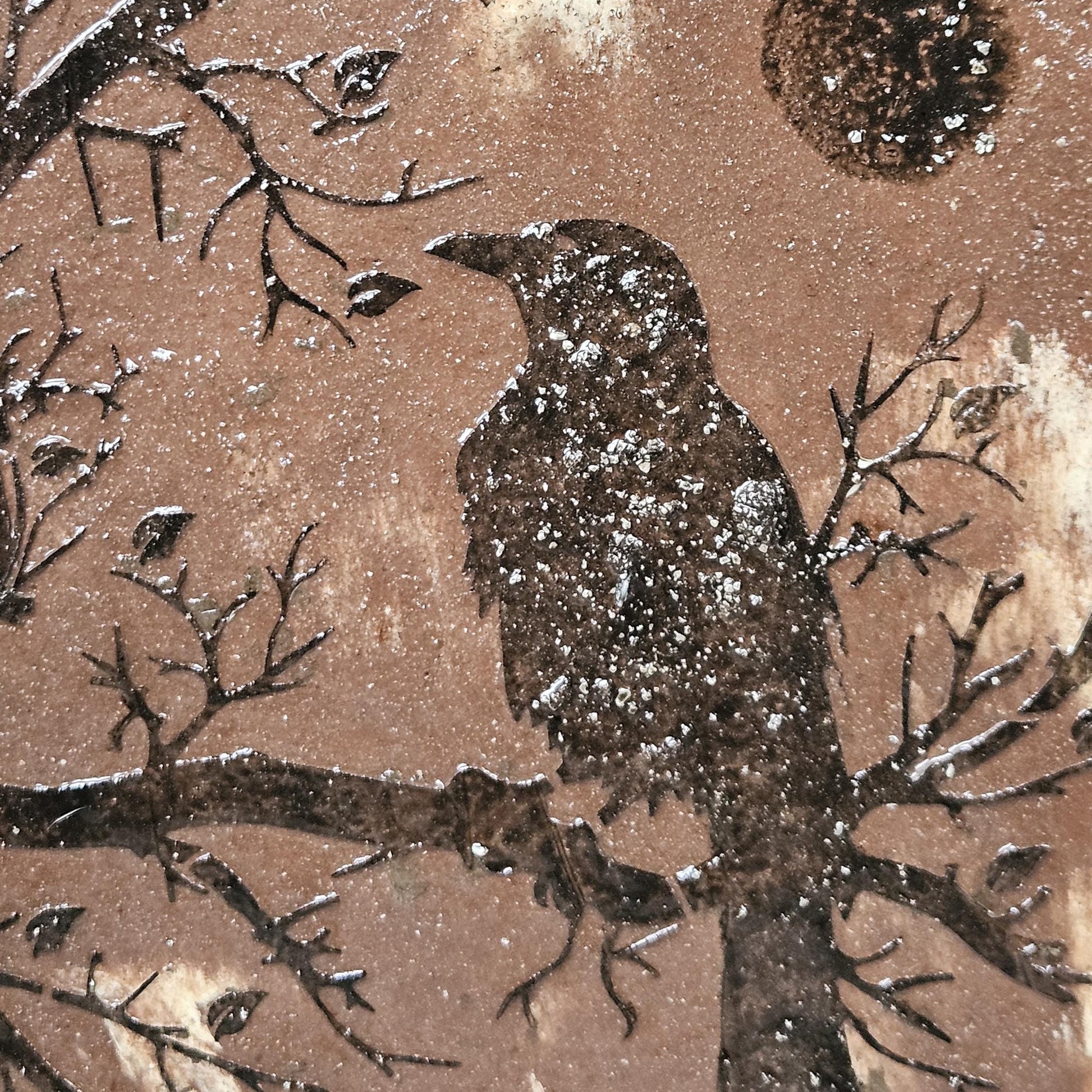 Mystic Raven & Moon Ceramic Plate – Pagan Altar Dish, Ø24 cm by Red Raven Pottery
