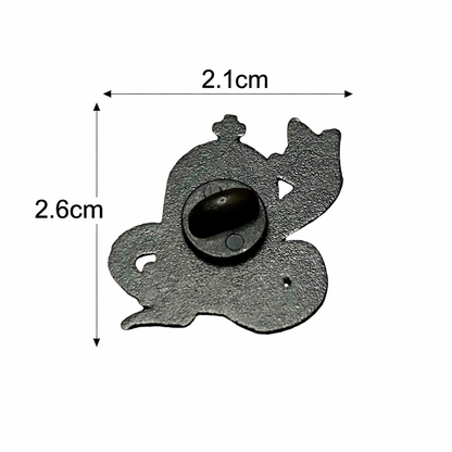Never Trust the Living Lapel Pin – Beetle Tombstone Metal Badge, 2.1 × 2.6 cm