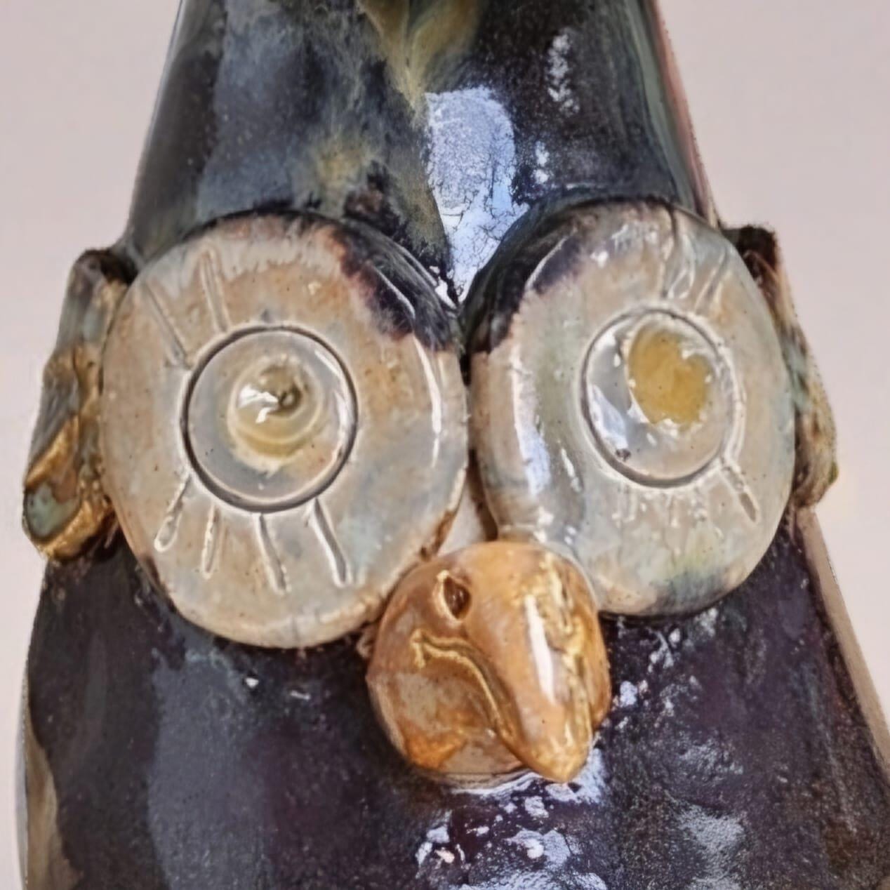 Night Keeper Ceramic Owl Figurine – Witchcraft & Wisdom Statement, Ø6×9 cm by Red Raven Pottery