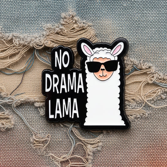 No Drama Llama Lapel Pin – Cool Llama Metal Badge, 3 × 3 cm