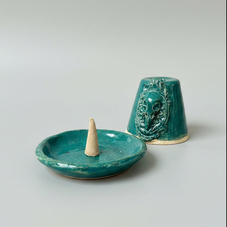 Nocturne Sightings Ceramic Incense Holder – Cone Ritual Vessel, Ø8×5.5 cm by Red Raven Pottery