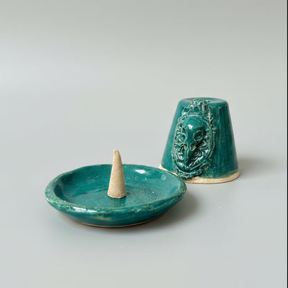 Nocturne Sightings Ceramic Incense Holder – Cone Ritual Vessel, Ø8×5.5 cm by Red Raven Pottery