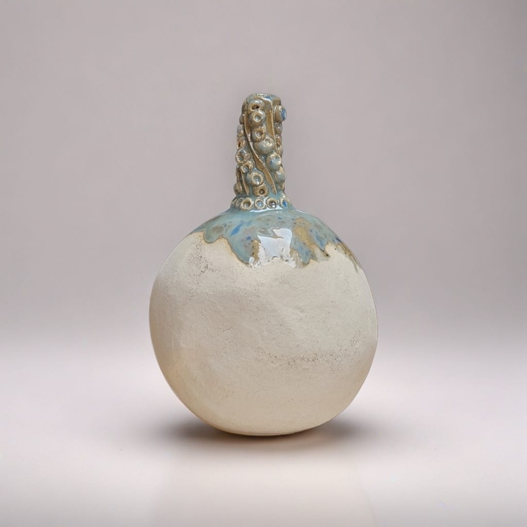 Ocean’s Grip Ceramic Vase – Held By The Deep, Ø9×13 cm by Red Raven Pottery
